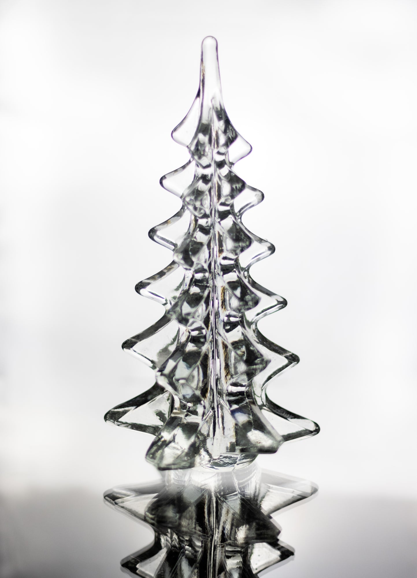 Art Glass 11" Decorative Christmas Tree - GW608