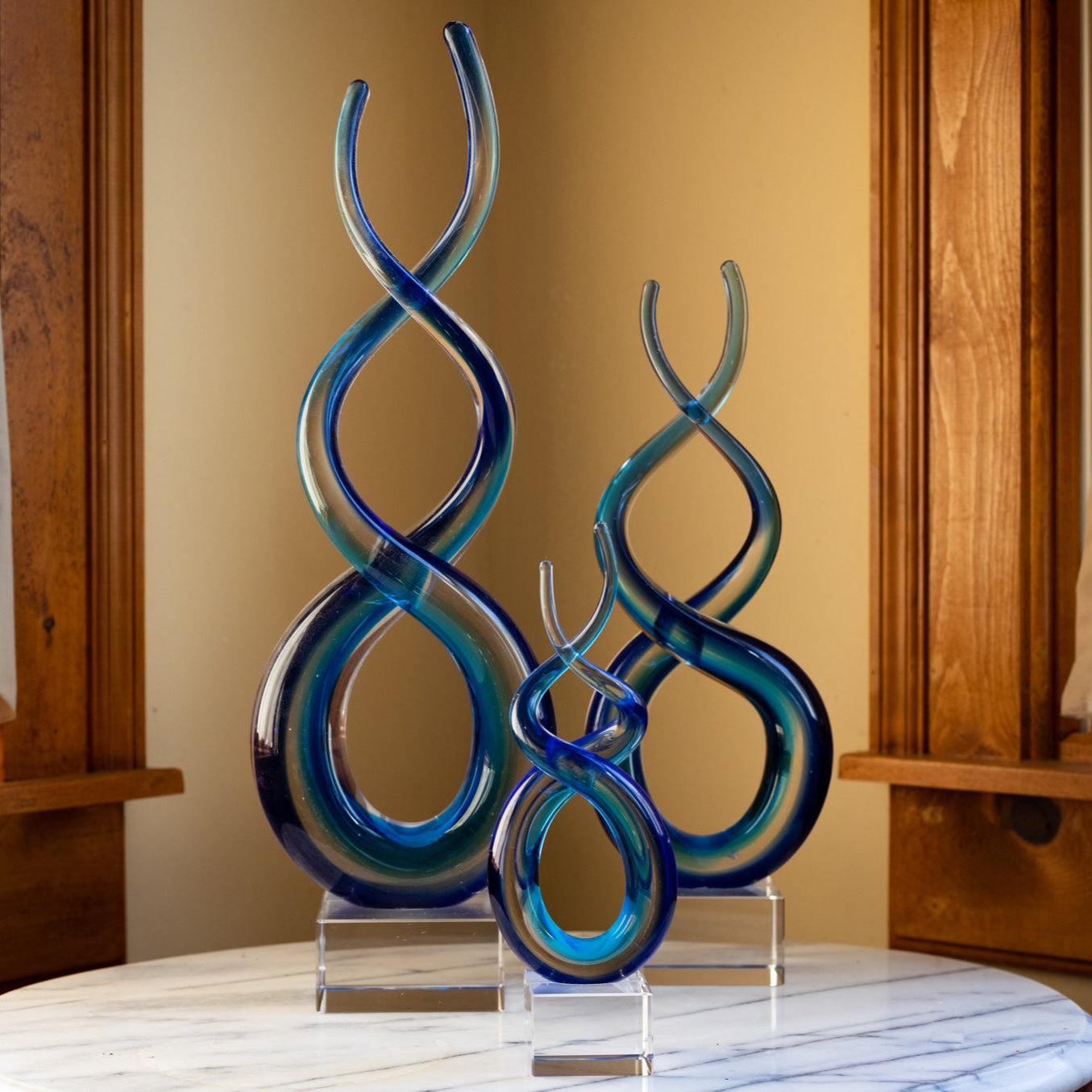 Touch Of The Blues Murano Style Art Glass Centerpiece H10-GW521
