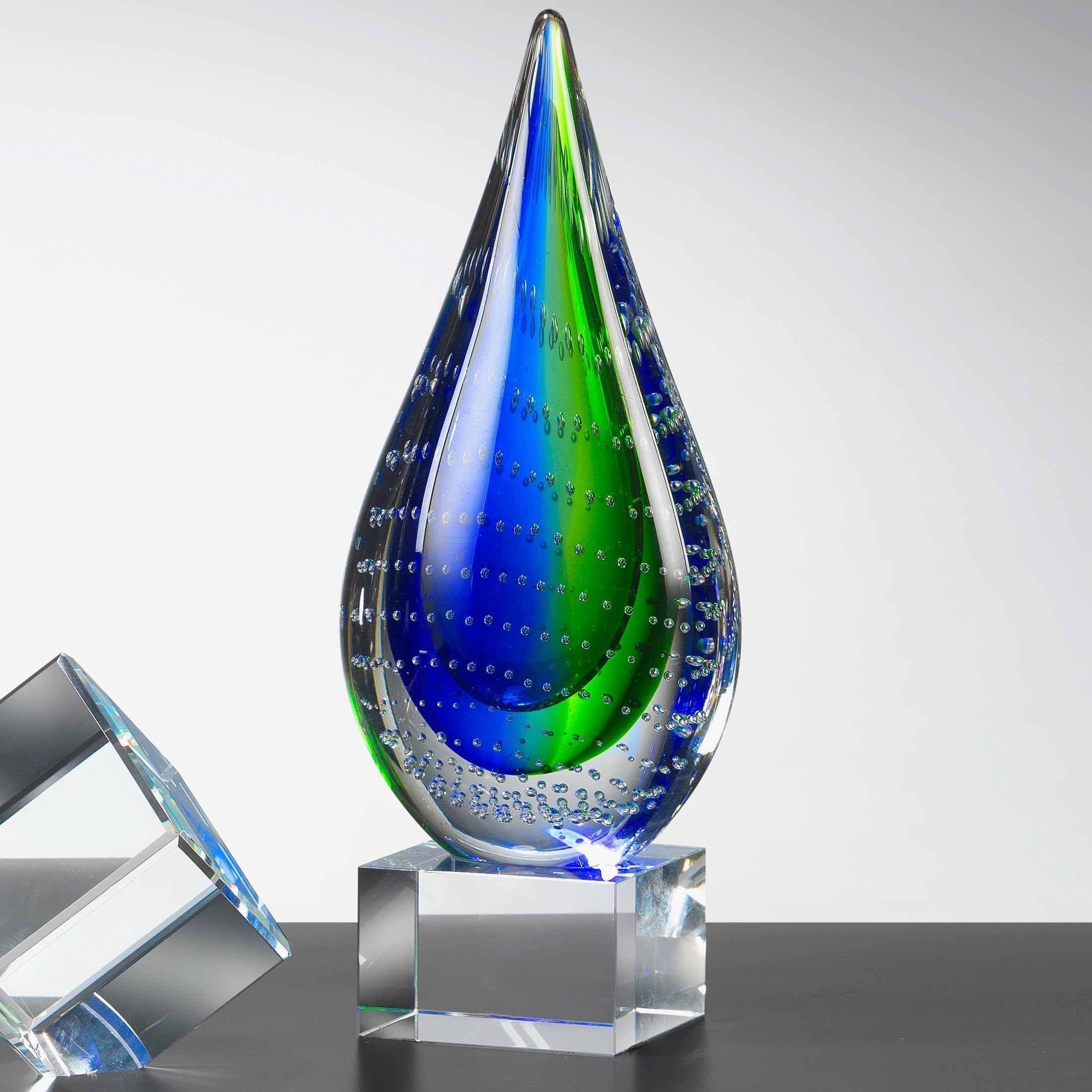 Murano Style Mouth Blown Teardrop Centerpiece on Crystal Base H10.5-J478